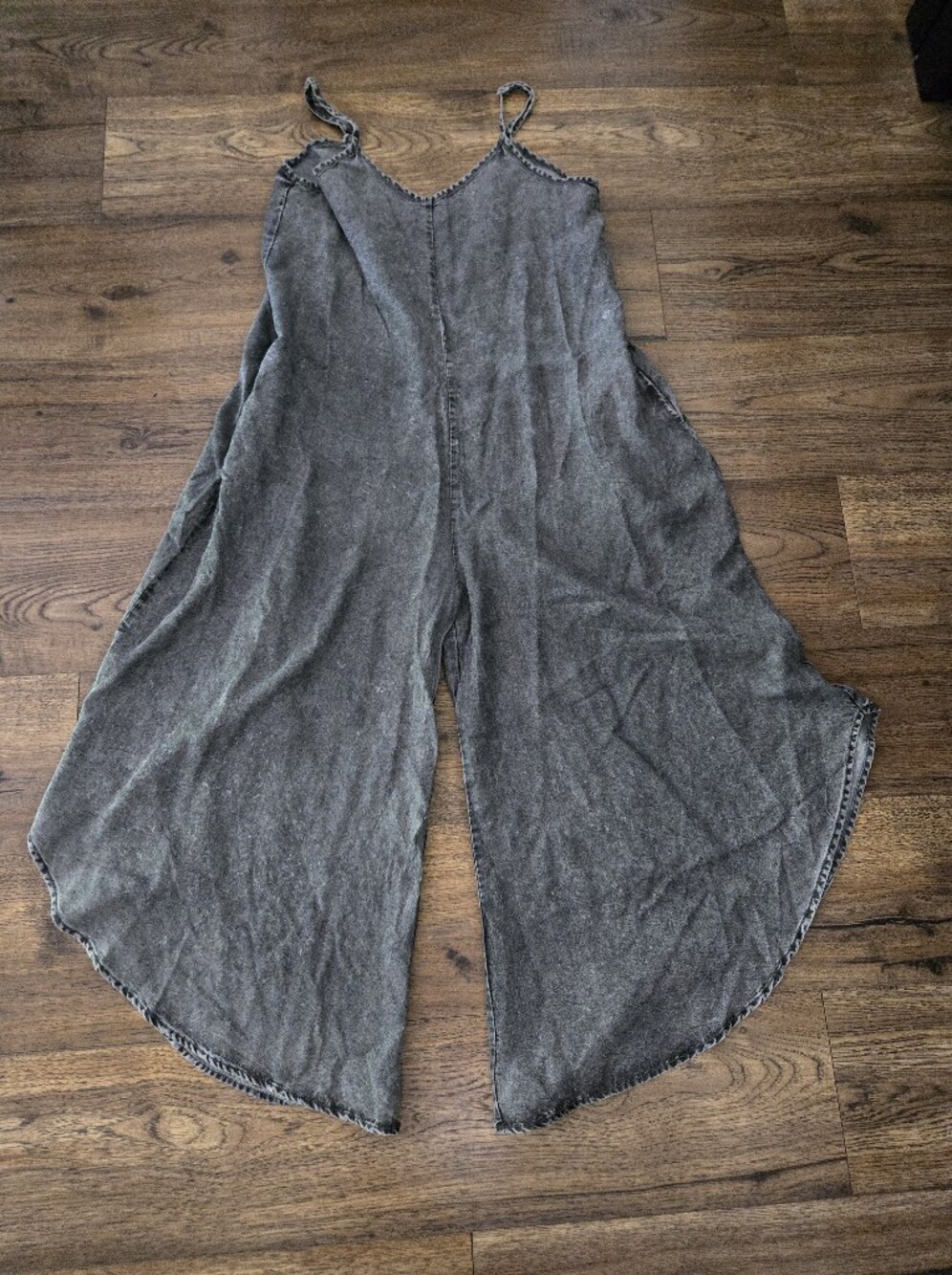 Zenana Washed Black Wide-Leg V-Neck Jumpsuit with Pockets - Picture 2 of 3